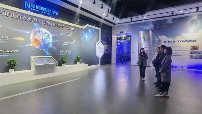 成都工厂屋顶装光伏，每瓦价格到底差在哪